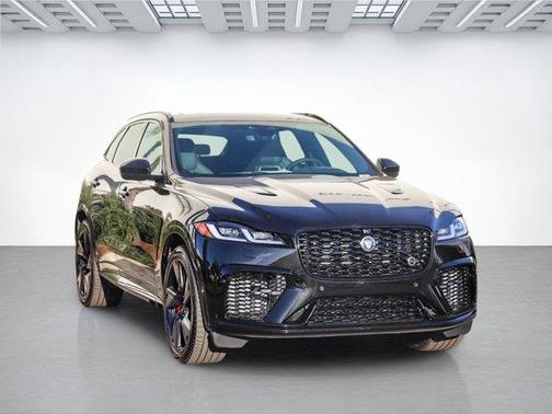 2025 Jaguar F-PACE SVR 575 Edition