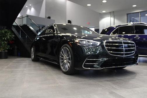 Emerald Green Metallic 2026 Mercedes-Benz S-Class Base