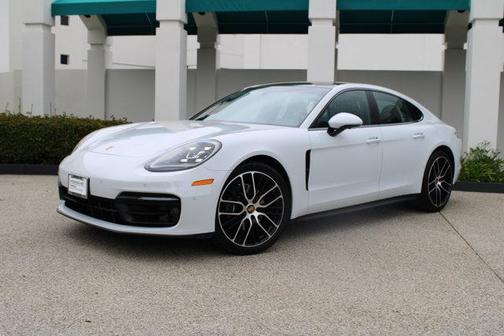 2023 Porsche Panamera Platinum Edition