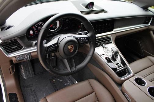2023 Porsche Panamera Platinum Edition