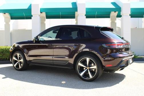 2024 Porsche Macan Base