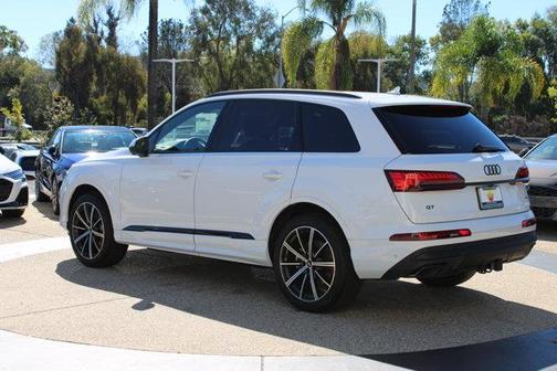 Glacier White Metallic 2026 Audi Q7 45 Premium Plus
