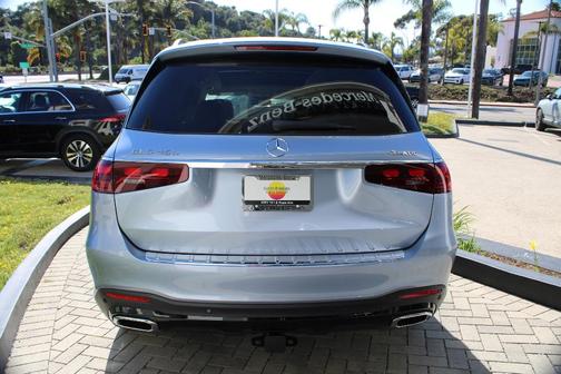 Cote d'Azur Light Blue Metallic 2026 Mercedes-Benz GLS 450 4MATIC