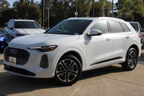 Glacier White 2026 Audi Q5 PLUS