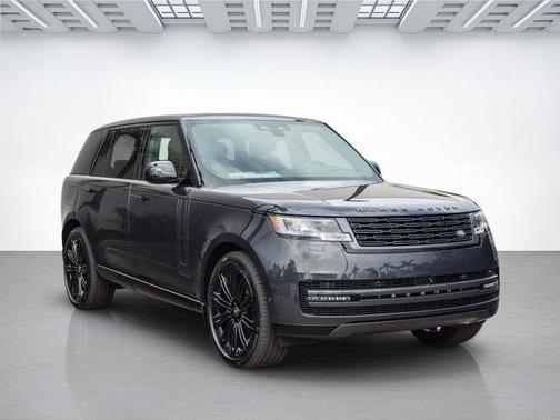 2025 Land Rover Range Rover P530 SE 7 Seat