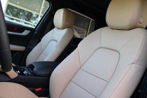 2026 Porsche Cayenne 
