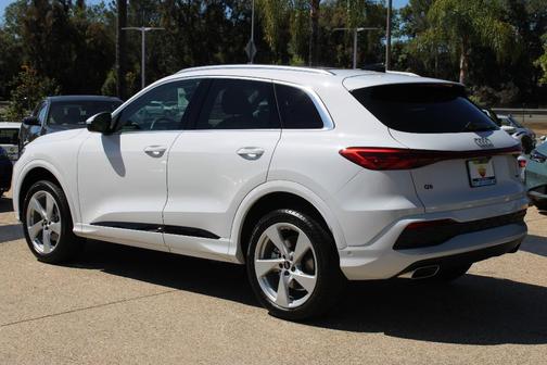 White Metallic 2026 Audi Q5 PLUS