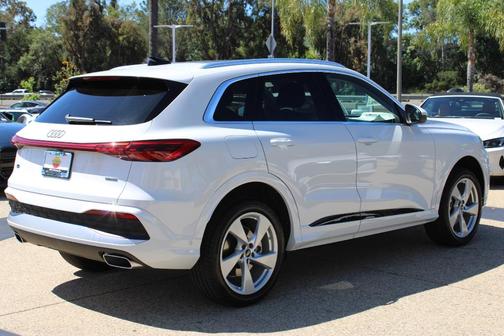 White Metallic 2026 Audi Q5 PLUS
