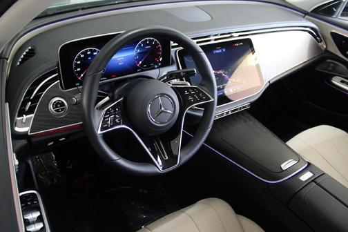 Verde 2025 Mercedes-Benz E-Class E 450 4MATIC