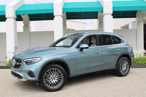 Verde 2026 Mercedes-Benz GLC 300 Base