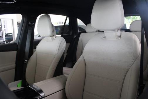 Verde 2026 Mercedes-Benz GLC 300 Base