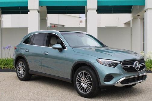 Verde 2026 Mercedes-Benz GLC 300 Base
