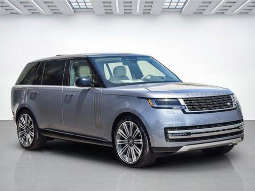 2025 Land Rover Range Rover P400 SE 7 Seat