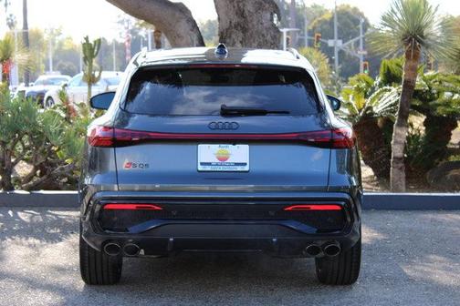 2025 Audi SQ5 Premium Plus