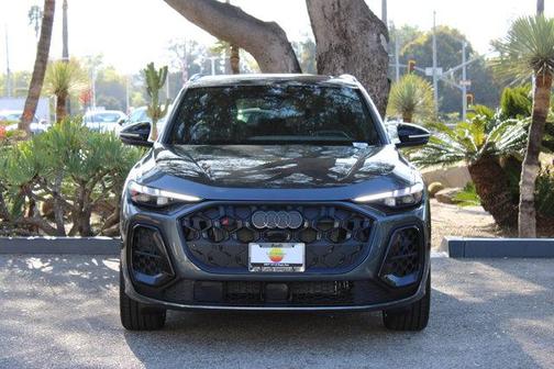 2025 Audi SQ5 Premium Plus