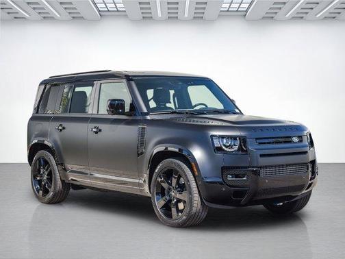 2025 Land Rover Defender P400 X-Dynamic SE