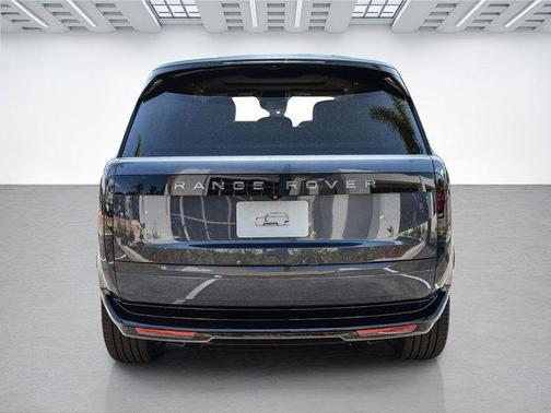 2025 Land Rover Range Rover P400 SE