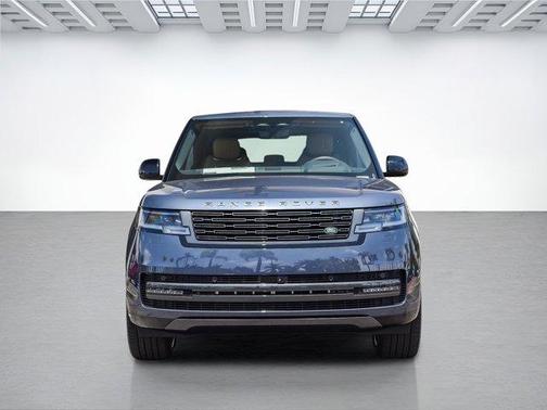 2025 Land Rover Range Rover P400 SE