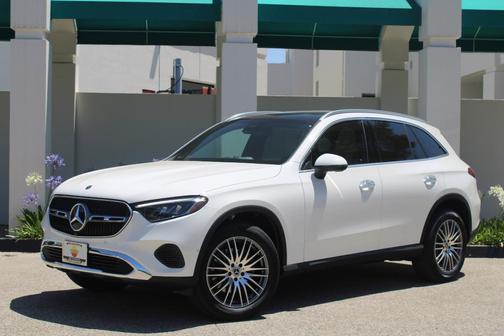 Polar White 2026 Mercedes-Benz GLC 300 Base