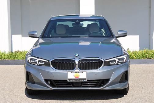 2025 BMW 330 330i