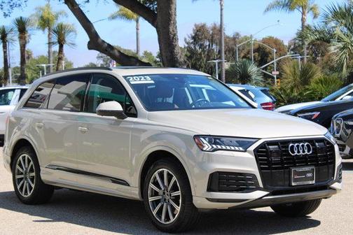 2023 Audi Q7 45 Premium Plus