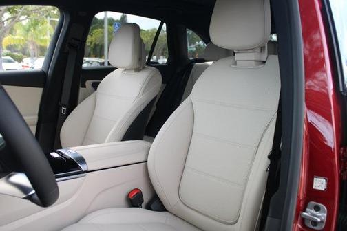 2026 Mercedes-Benz GLC 300 Base