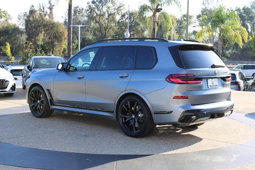 Pure 2027 BMW X7 M60i
