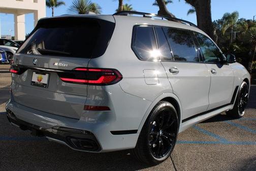 2026 BMW X7 M60i