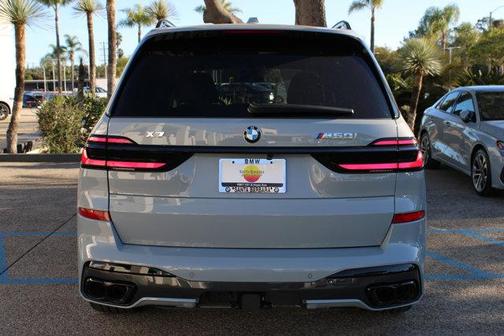 2026 BMW X7 M60i