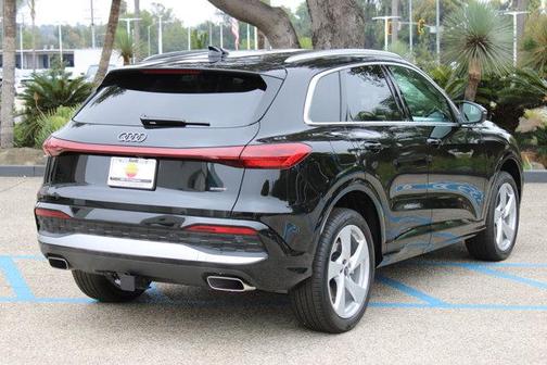 2025 Audi Q5 Premium Plus