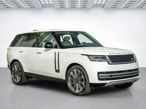 Ostuni Pearl White 2026 Land Rover Range Rover P400 SE