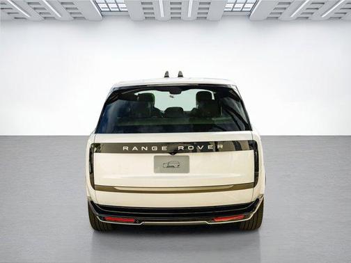 Ostuni Pearl White 2026 Land Rover Range Rover P400 SE