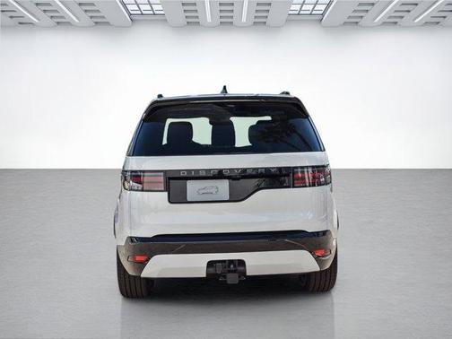 2025 Land Rover Discovery P300 Dynamic SE