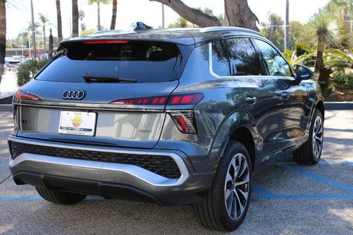 2026 Audi Q3 S line