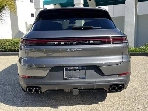 2025 Porsche Cayenne