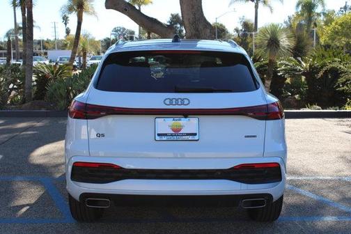 2025 Audi Q5 Premium Plus