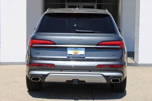 2025 Audi Q7 Premium Plus