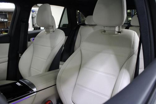 Verde 2026 Mercedes-Benz GLC 300 Base
