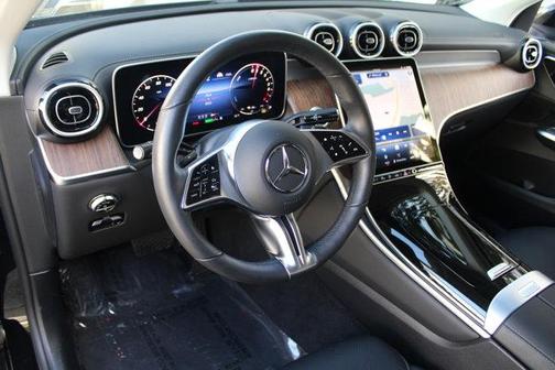 2025 Mercedes-Benz GLC 350e GLC 350e