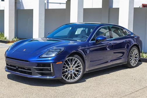 2024 Porsche Panamera 4