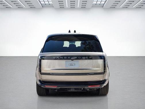 2025 Land Rover Range Rover P530 SE 7 Seat