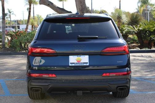 2026 Audi Q7 Premium