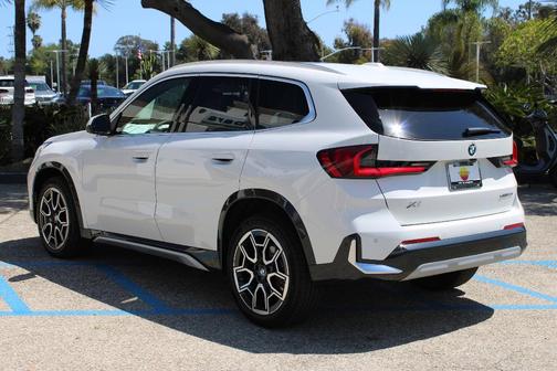 Alpine White 2026 BMW X1 xDrive28i