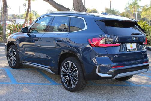 Night 2026 BMW X1 xDrive28i