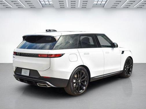 2025 Land Rover Range Rover Sport P360 SE