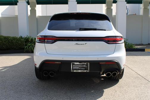 2025 Porsche Macan T