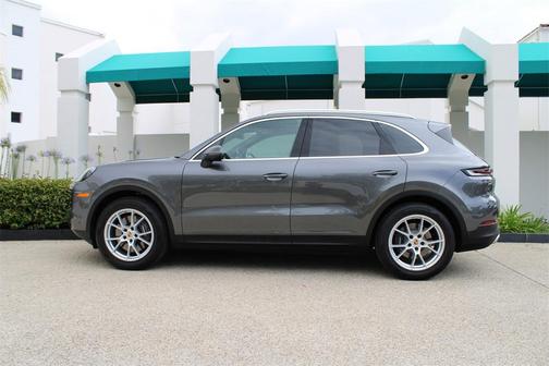 2025 Porsche Cayenne Base