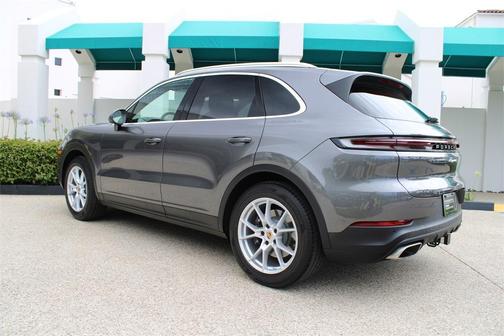 2025 Porsche Cayenne Base