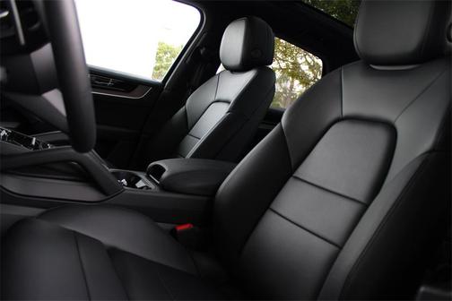 2025 Porsche Cayenne Base