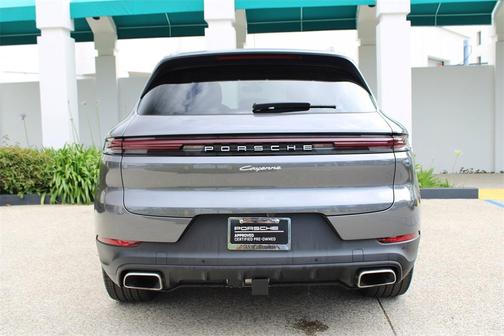 2025 Porsche Cayenne Base